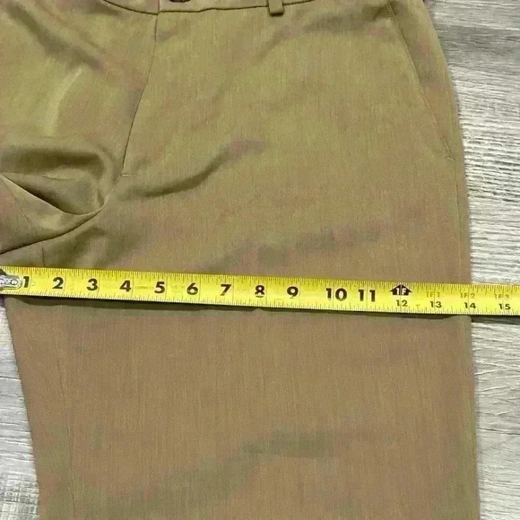 IZOD Pants Mens 36 Tan Straight Fit Leg Casual Size 36x30 Work Utility EUC - Picture 14 of 15